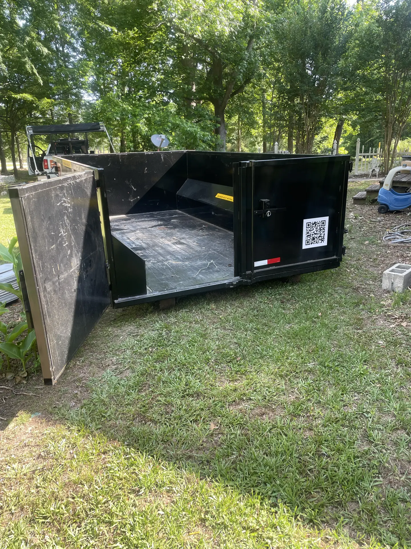 Roll-off dumpster rental available in Forsyth GA for residential commercial and construction projects FTH Services