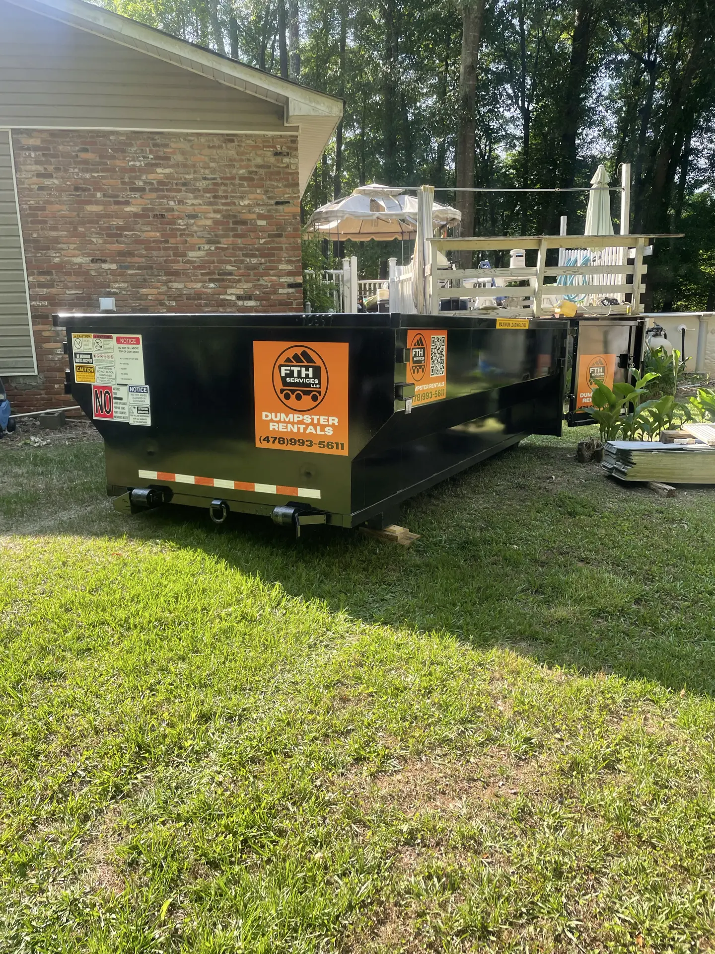 How to Estimate Debris Weight Before Booking a Dumpster